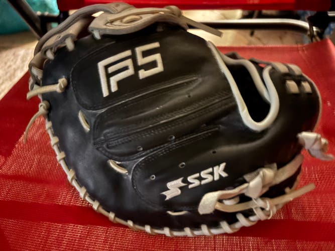 SSK RH Catcher's Softball Glove 34" (New)