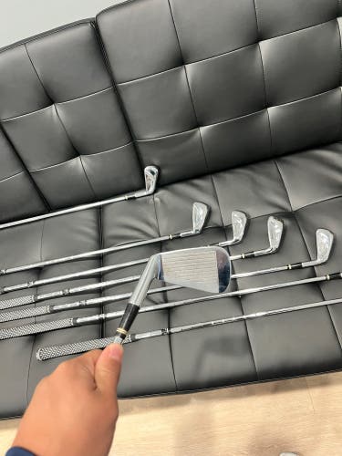 Men's MT Tourney Right Handed Iron Set Stiff Flex 35" (Used)