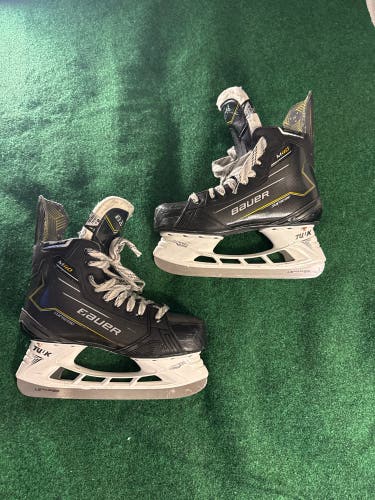 Senior Bauer Supreme M40 Hockey Skates (Fir 1) Size 8.5 (Used)