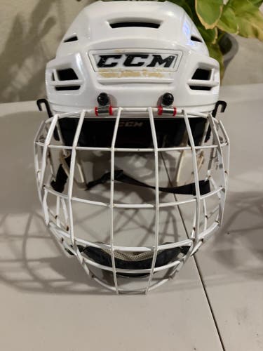 Large CCM Resistance 300 Helmet (Used)