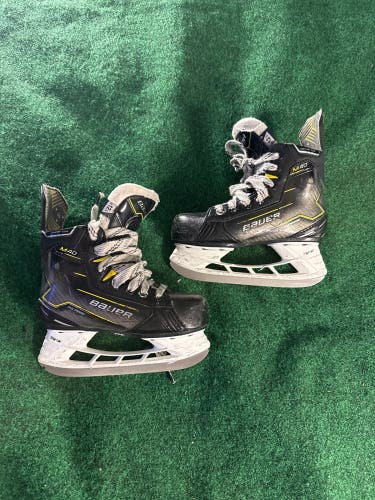 Youth Bauer Supreme M40 Hockey Skates (Regular) Size 12.5 (Used)