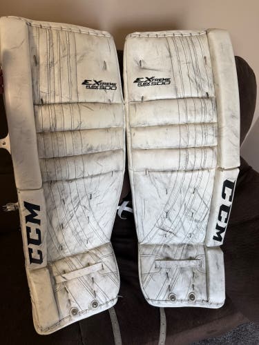 33" CCM Goalie Leg Pads (Used)