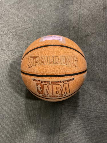 Used Spalding Basketball Adult Outdoor 11614-S000243701