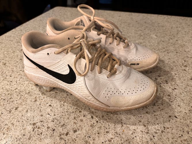White Men's Size M 7.0 (W 8.0) Adult Nike Diamond Gamer Baseball Cleats (Used)