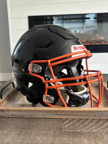 Black Youth Large Riddell SpeedFlex Helmet