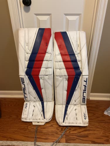 33" True Catalyst PX3 Goalie Leg Pads (Used)
