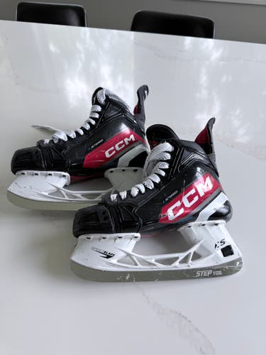 CCM JetSpeed Control (SMU) Hockey Skates Regular Width 6.5 (Used)