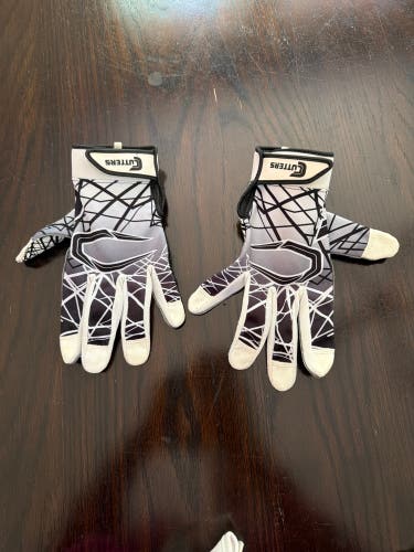 XL Cutters Game Day Gloves (Used)