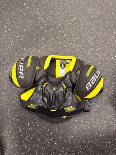 Used Bauer M3 Junior Shoulder Pads MD 11849-S000043981