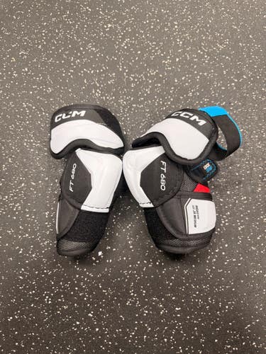 Used CCM FT 680 Junior Elbow Pads MD 11849-S000043978