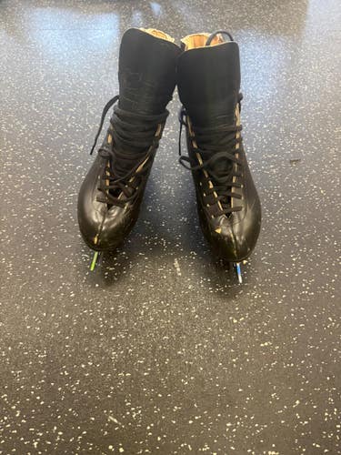 Used Riedell MODEL 220 RETRO SERIES WomensFigure Skate Black Senior 5.5 11849-S000043904