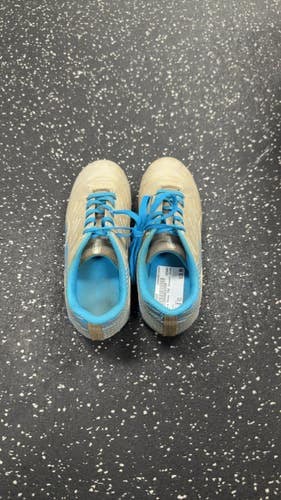Used Umbro Soccer Cleats Grey Junior 02 11849-S000043899