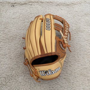2025 Wilson RH Infield A2000 Baseball Glove 11.75" (Used)