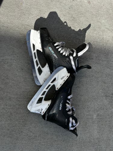 2024 Bauer Supreme Shadow Hockey Skates Regular Width 7 (Used)