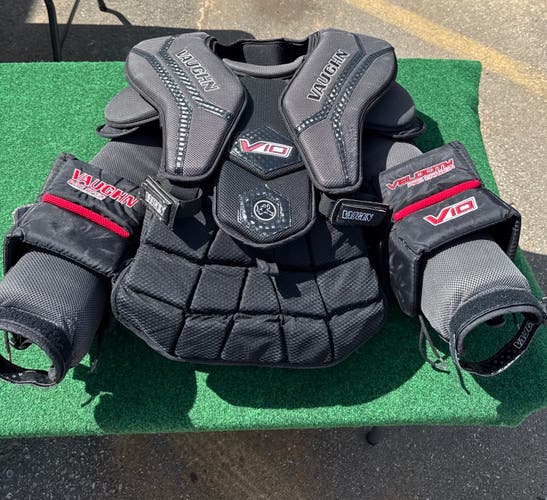 Vaughn V10 Pro Carbon Goalie Chest Protector (Used) | Senior Large