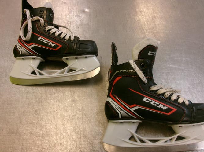 Used CCM FT 340 Junior Hockey Skate Junior 03 11339-S000206427