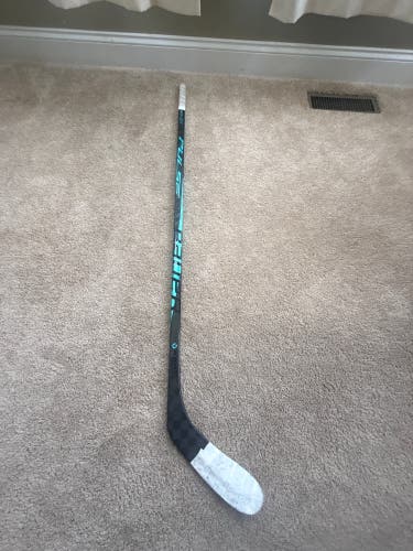 Intermediate Bauer Pulse Left Hand Hockey Stick P28 55 Flex (Used) cut down 56 inches
