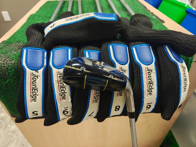 Tour Edge Hot Launch 2 Hybrid/Iron Set 4-PW Regular Flex Graphite w Headcovers