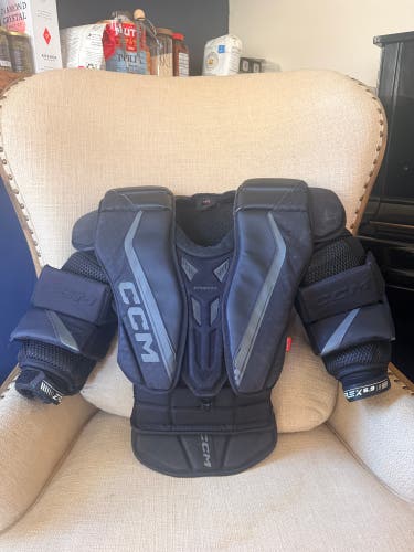 Small 2023 CCM EFlex 6.9 Goalie Chest Protector (Used)