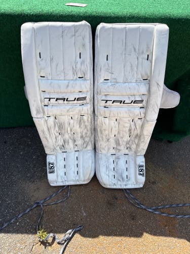 White Intermediate True L87 Goalie Leg Pads (Used) | 31”+2”
