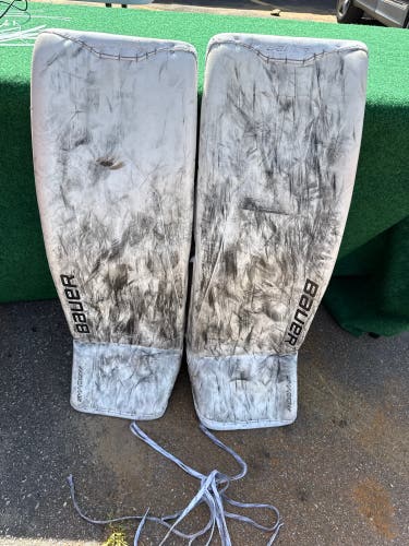 White Large Senior Bauer Supreme Shadow Goalie Leg Pads (Used) | 35+