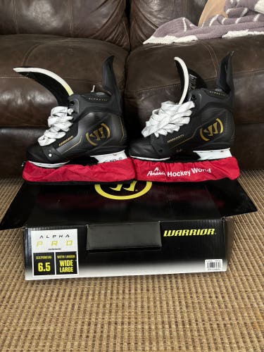 2025 Warrior Alpha Pro Hockey Skates Wide Width Size 6.5 (New)