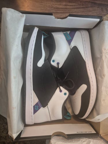 White Unisex Size M 8.5 (W 9.5) Jordan (New)