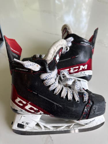 CCM JetSpeed FT485 Hockey Skates Size 3 (Used)