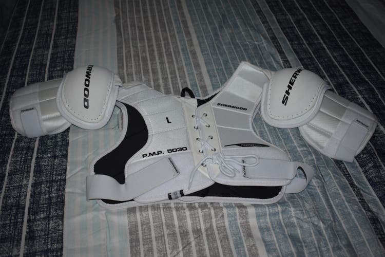 Sher-Wood 5030 HOF Feather-Lite Hockey Shoulder Pads, White, Senior Large - Great Condition!