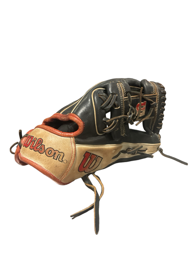 Used Wilson A2000 BB/SB Glove RH Throw Black 11 3/4" 11834-S000056822