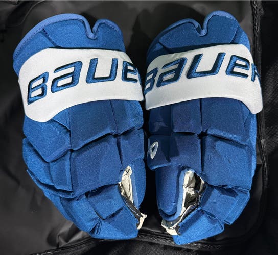 Colorado Avalanche Casey Mittelstadt Bauer Supreme Mach Gloves 14" Pro Stock (Used)