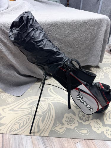 Junior TaylorMade Phenom Right Handed Clubs (Full Set) 7 Pieces (Used)
