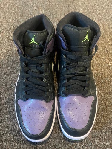 Men's Size M 11.0 (W 12.0) Adult Air Jordan 1 High Shoes (Used)