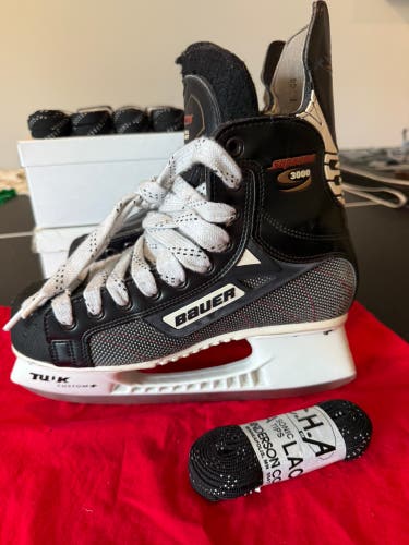 Bauer Supreme 3000 Men’s 7D Senior Tuuk Custom+ Hockey Skates