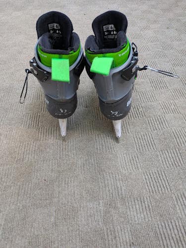 2023 Bauer Konekt HF2 Hockey Goalie Skates Regular Width Size 6 (Used)