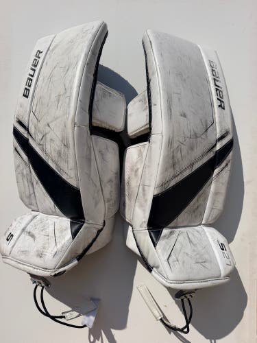 Large Bauer Supreme S27 Goalie Leg Pads (Used)