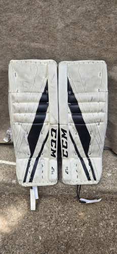 26" 2017 CCM Extreme Flex E3.5 Goalie Leg Pads (Used)