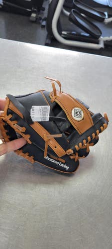 Used Franklin 9.5 BB/SB Glove RH Throw None 9 1/2" 11497-C000161364