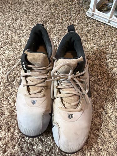 Gray Men's Size M 7.0 (W 8.0) Nike FastFlex Low Top Molded Cleats (Used)