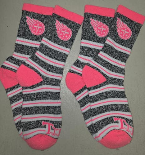 ST4 Mens NFL TENNESSEE TITANS LOT of 2 Pair of Socks Medium 5-10 NEW