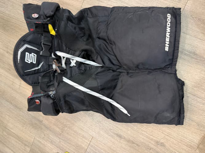 Junior XL Sherwood Rekker legend 2 (Used)