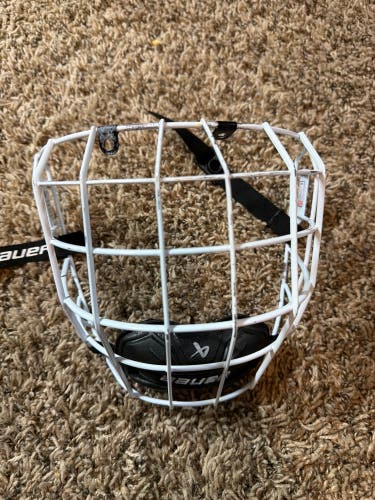 Medium Bauer Profile II Facemask Full Cage (Used)
