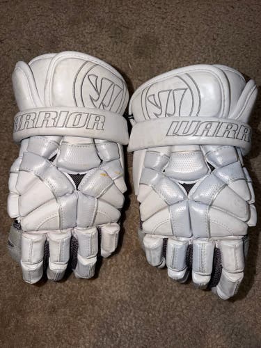 Warrior Macdaddy 4 Lacrosse Gloves (Used)