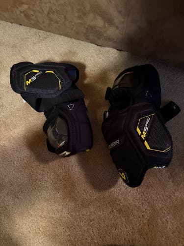 Senior Medium Bauer Supreme M5 Pro Elbow Pads (New)