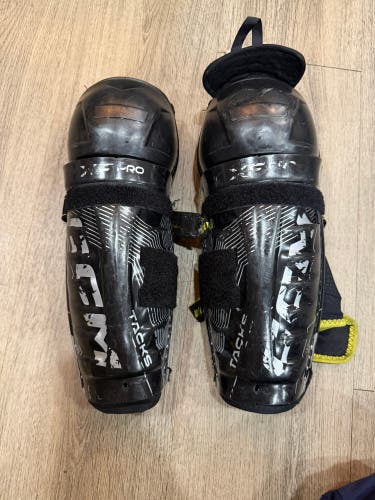 Youth CCM Tacks XF Pro 11" Shin Pads (Used)