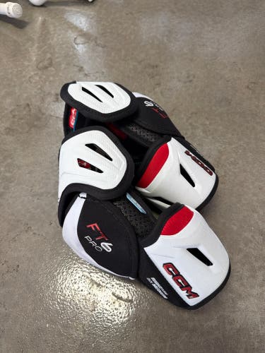Senior Medium CCM JetSpeed FT6 Pro Elbow Pads (Used)