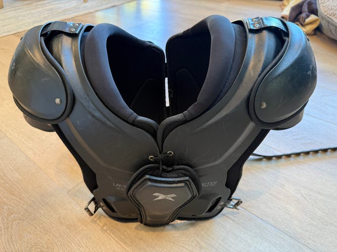 Large Youth Xenith Velocity 2 Shoulder Pads (Used)
