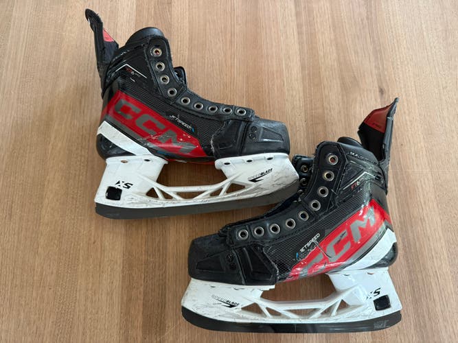CCM JetSpeed FT6 Pro Hockey Skates Regular Width Size 3 (Used)