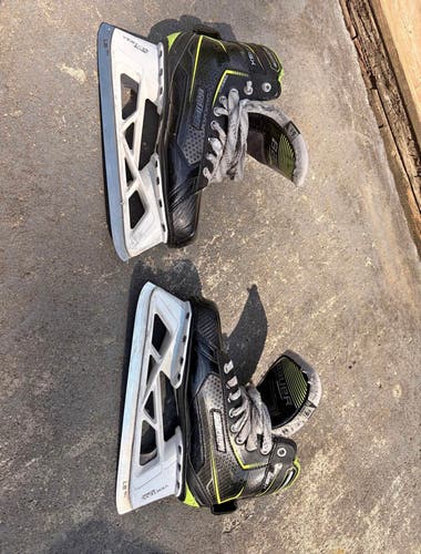 Bauer GSX Goalie Skates - Senior Size 6.5 (EE)