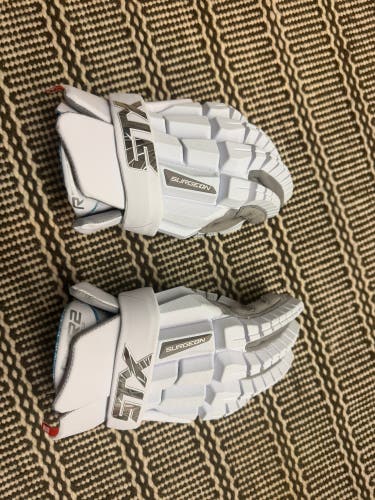 STX Surgeon RZR2 Lacrosse Gloves (Used)